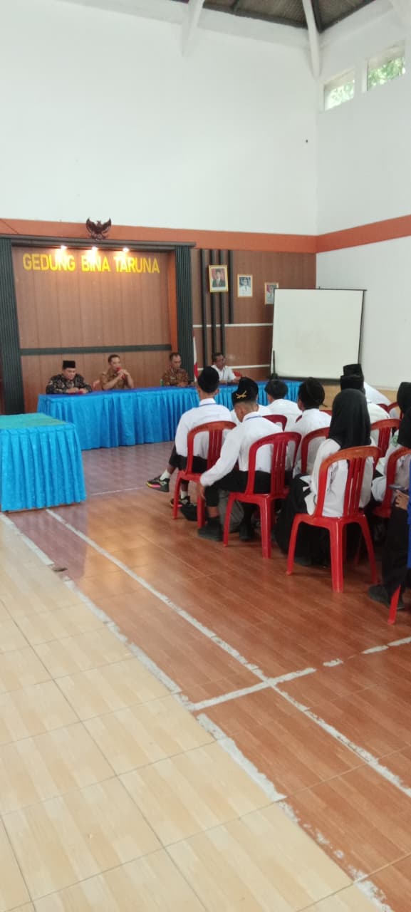 Edukasi Tata Kelola Pemerintahan Sejak Dini, Pemdes Tangkolo Sambut Siswa Baru MA Plus Mandalawangi dalam MPLS 2026