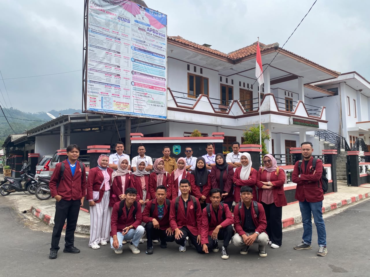 Persiapkan Program Pengabdian 40 Hari, Mahasiswa KKN Universitas Muhammadiyah Kuningan Lakukan Survei ke Pemdes Tangkolo